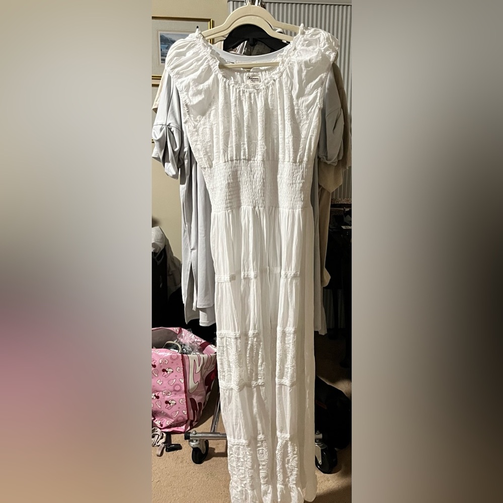 Advance Apparels Classic White Dress L/XL